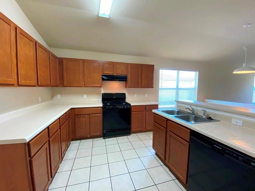 218 Jennifer Ln - Photo 10