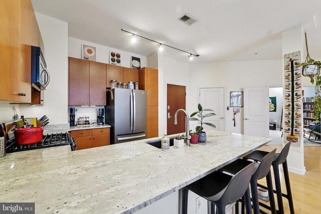 1209 N Charles Street - Photo 11