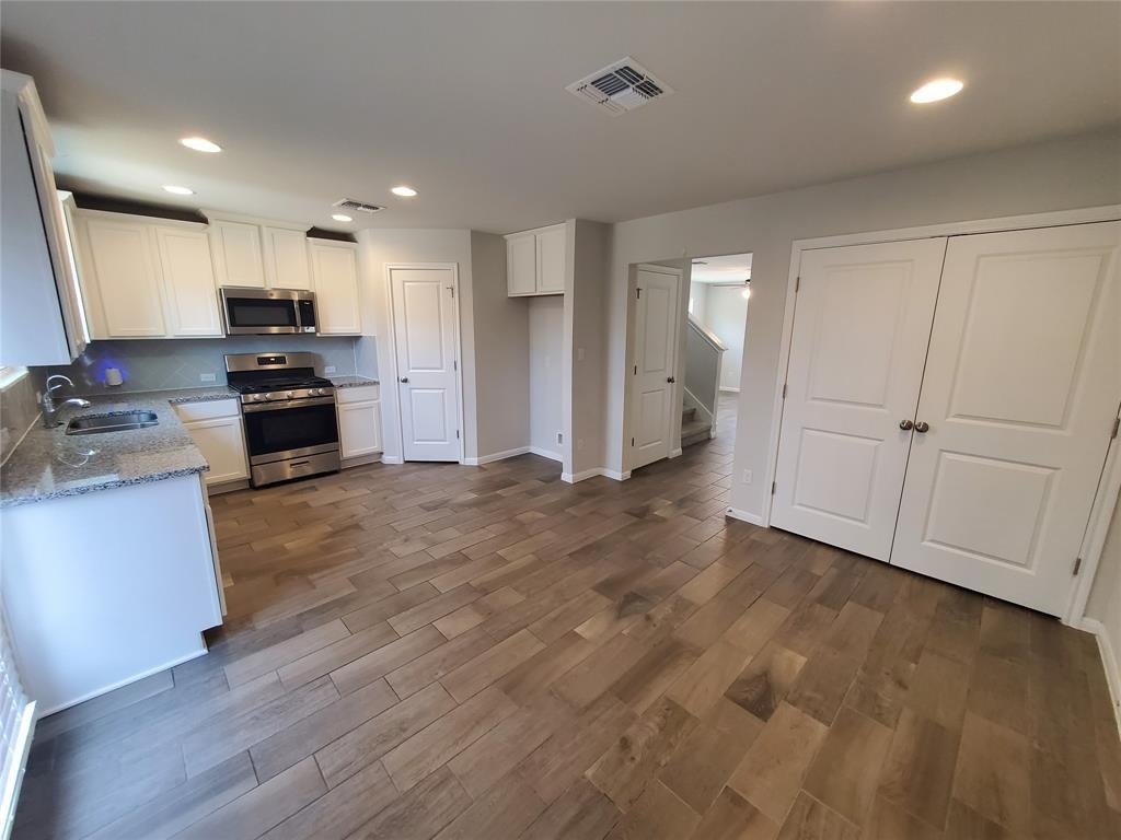 1158 Esplanade Pkwy - Photo 5