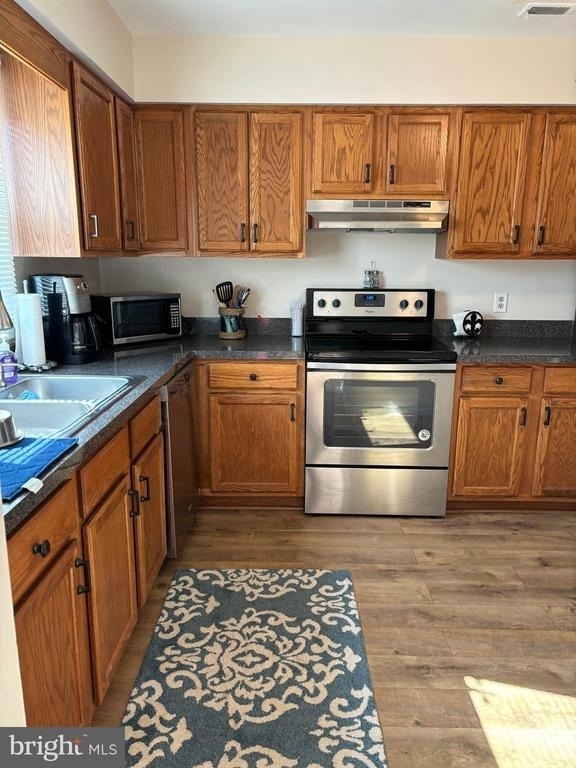 37285 Martin Street - Photo 2