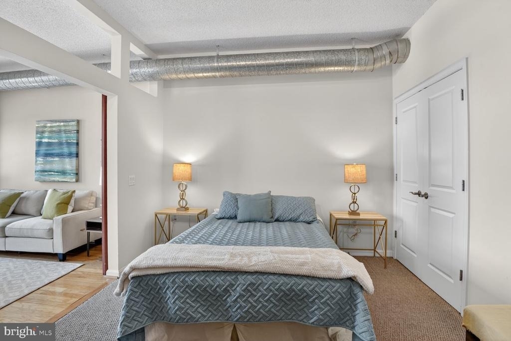 1390 Kenyon Street Nw - Photo 9