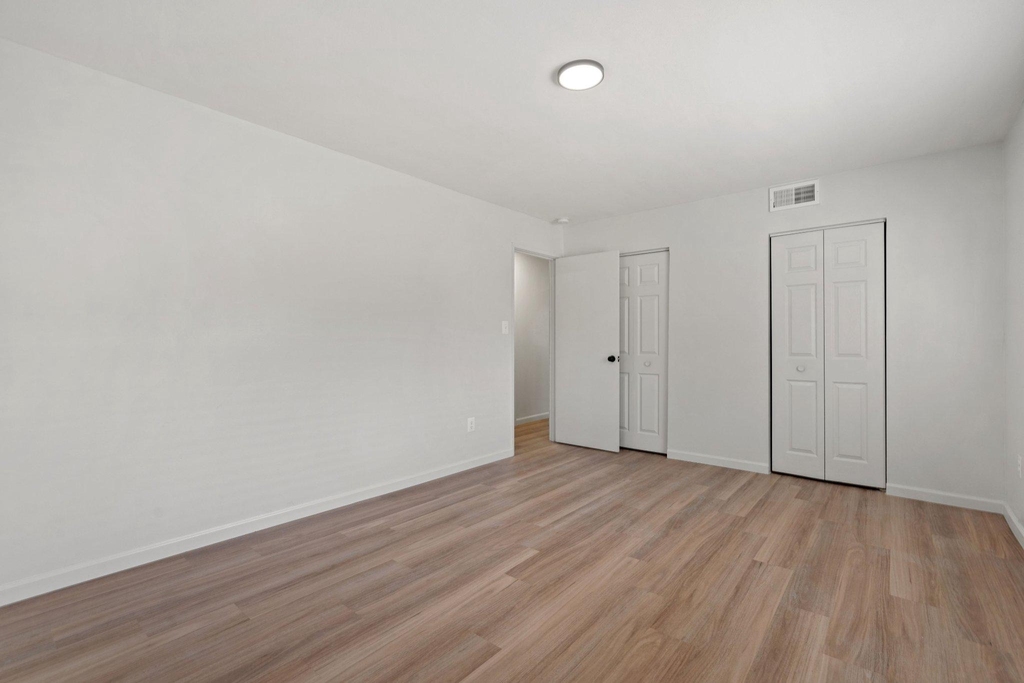 808 Chesapeake Street Se - Photo 7