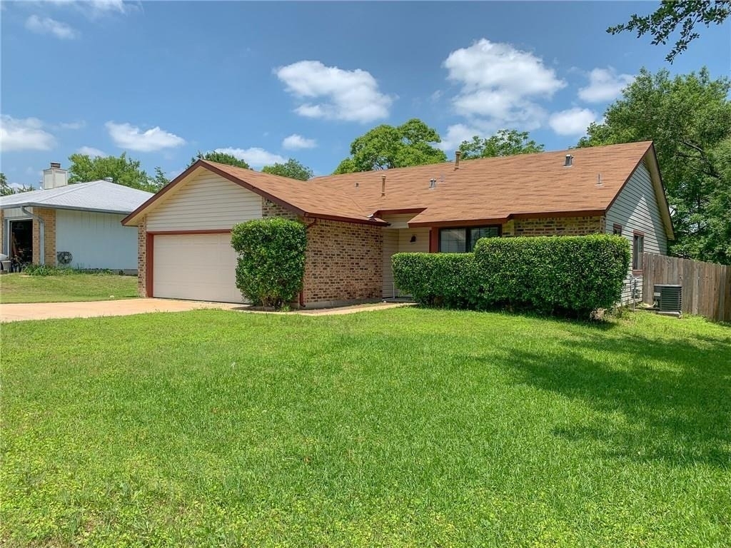 1604 Holstein Dr - Photo 1