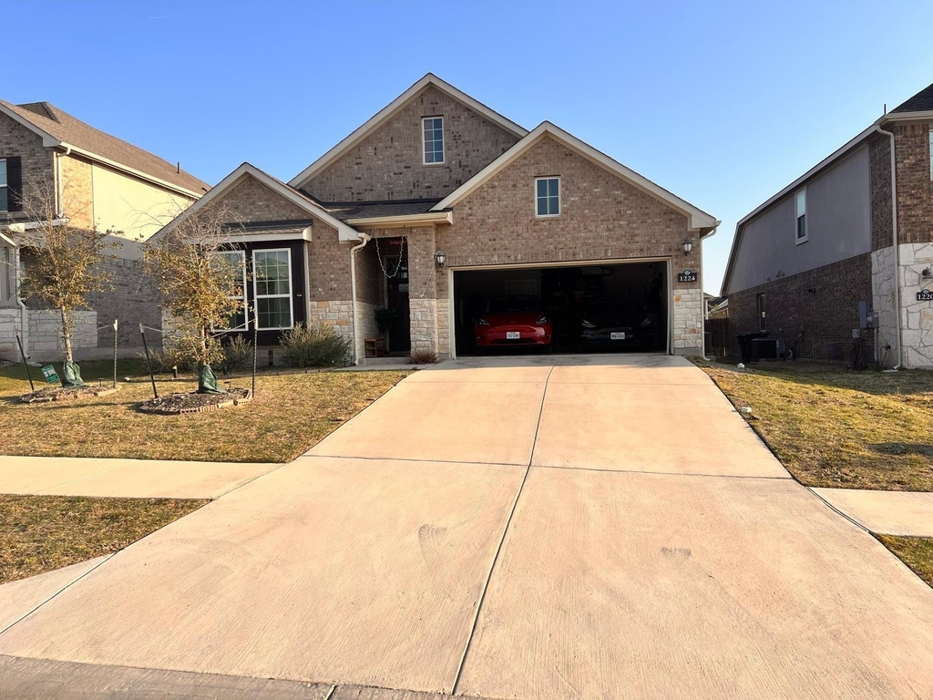 1224 Leaning Oak Ln - Photo 0