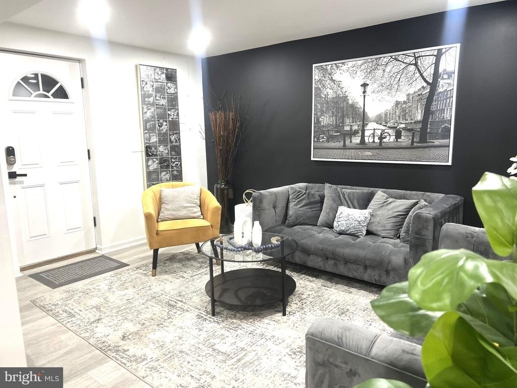 1413 1413 Shepherd Street Nw - Photo 2