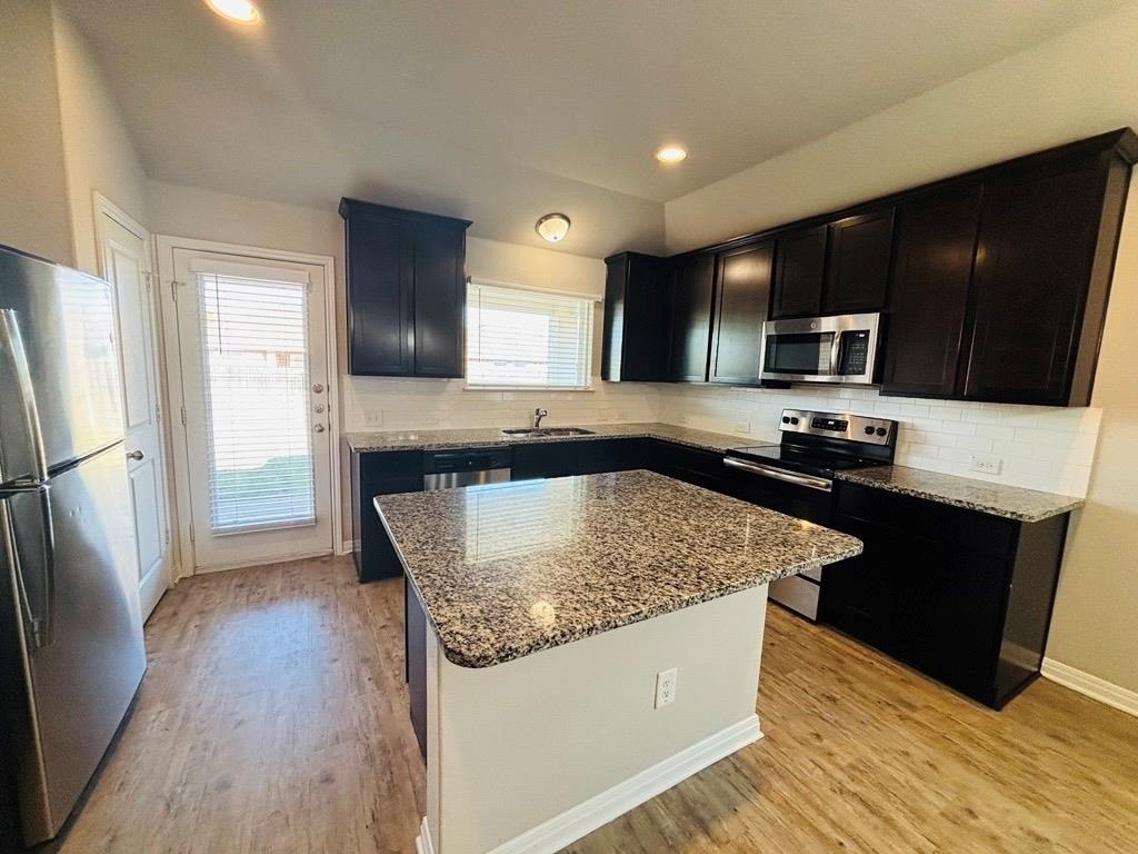 1405 Bear Peak Ln - Photo 2