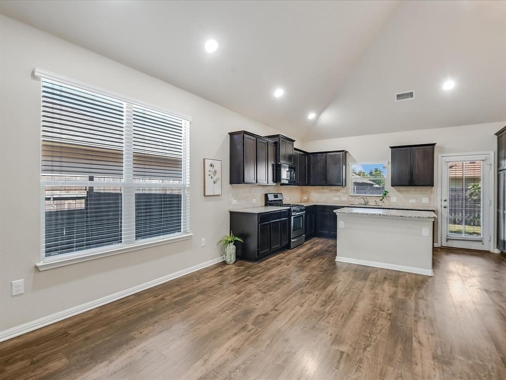 141 Serrano St - Photo 5