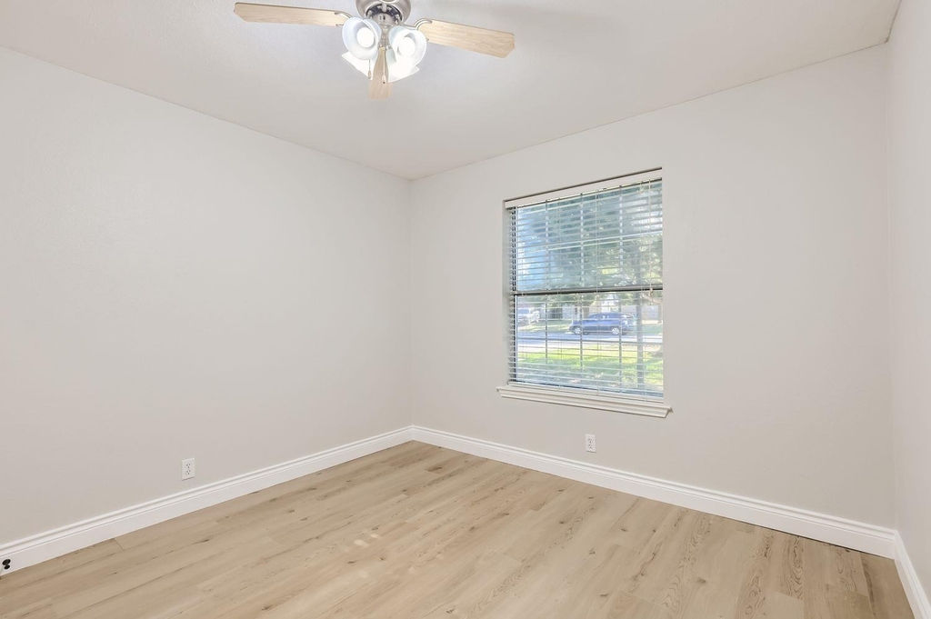 201 Orchard Way - Photo 22