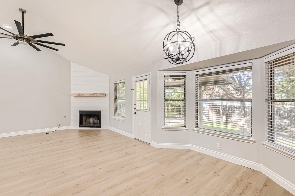 201 Orchard Way - Photo 10