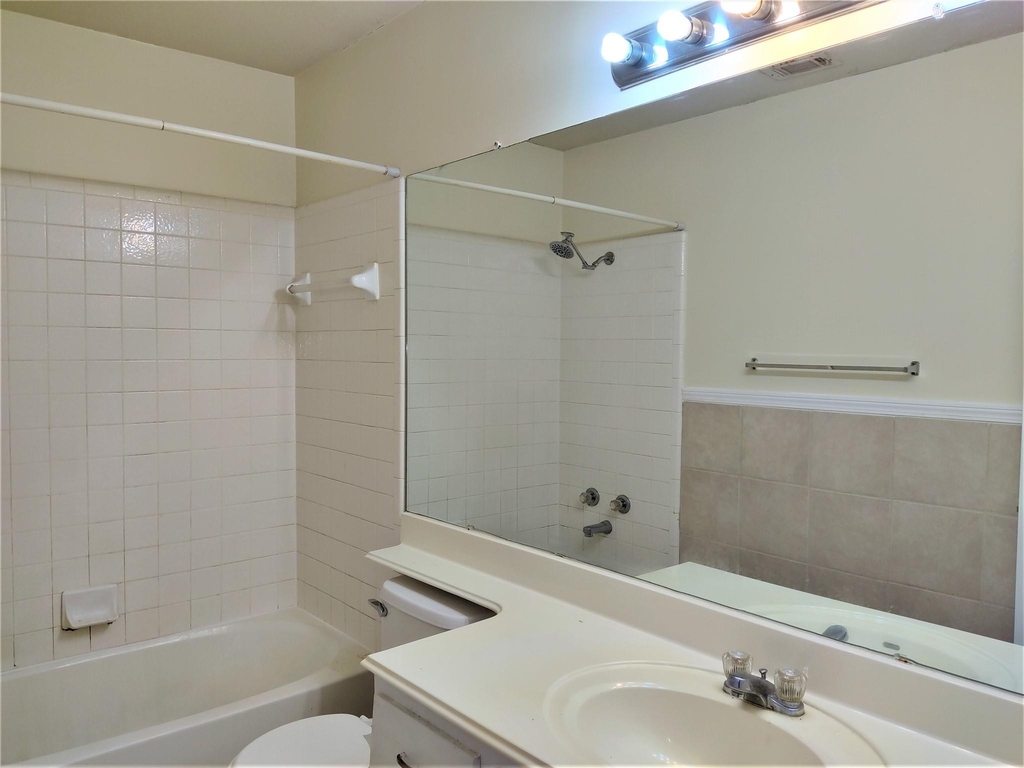 13312 Chasewood Cv - Photo 14