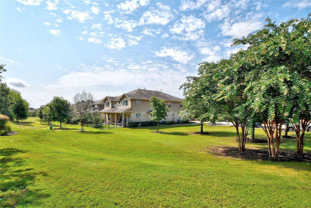 3101 Davis Ln - Photo 0