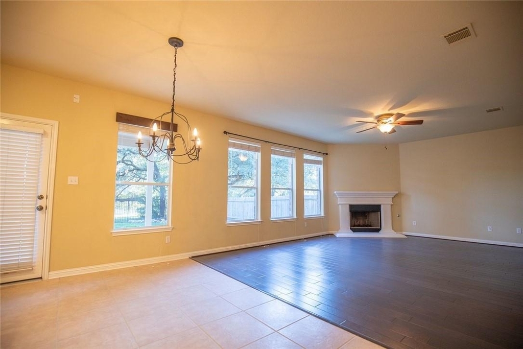 3806 Juniper Hills St - Photo 2