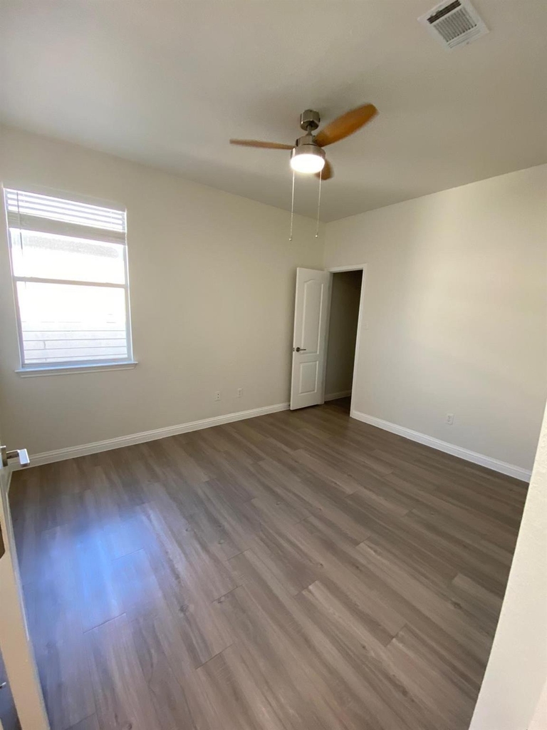 3806 Juniper Hills St - Photo 25