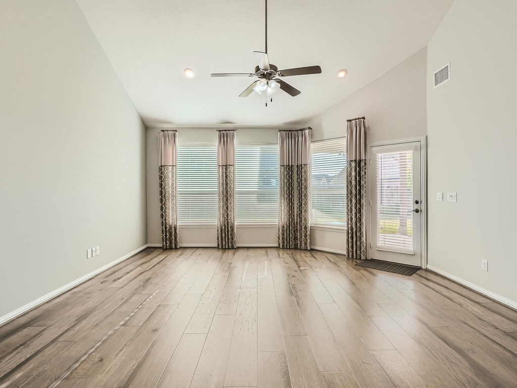 113 Leon Loop - Photo 12