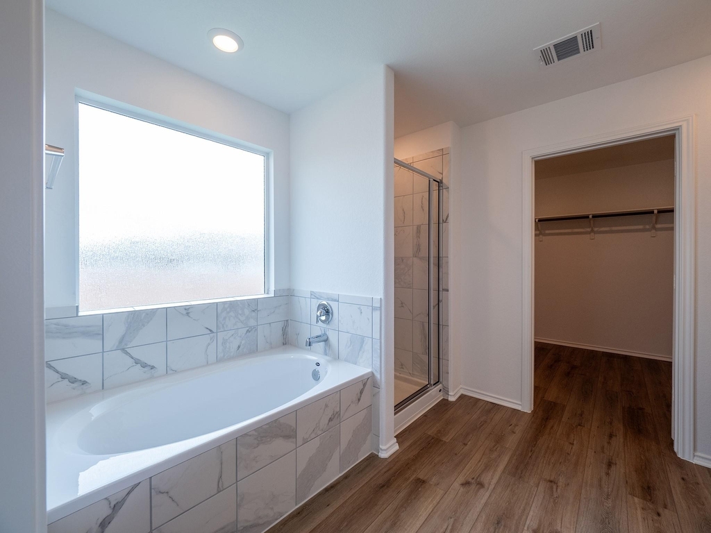 702 Silver Springs Bnd - Photo 18