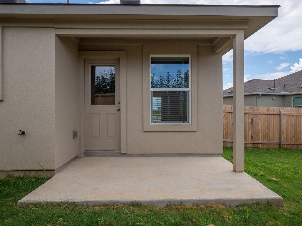702 Silver Springs Bnd - Photo 7
