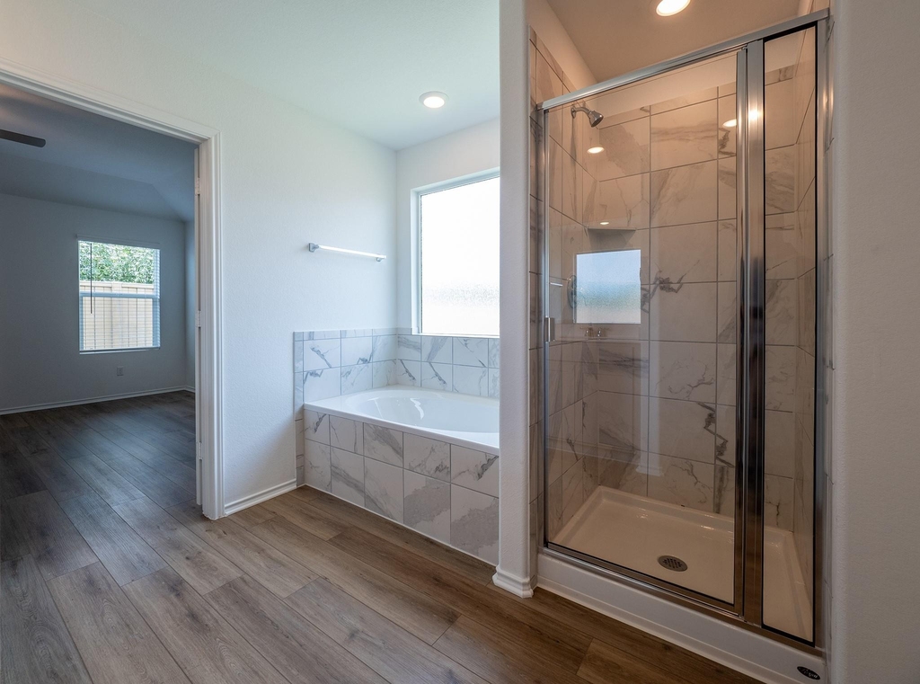 702 Silver Springs Bnd - Photo 19