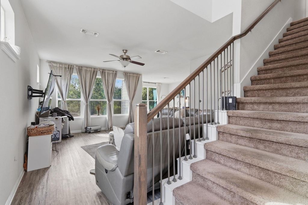 10005 Dalliance Ln - Photo 3