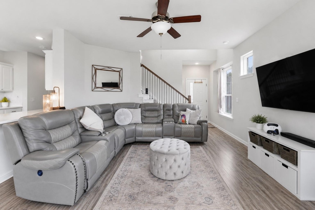 10005 Dalliance Ln - Photo 5