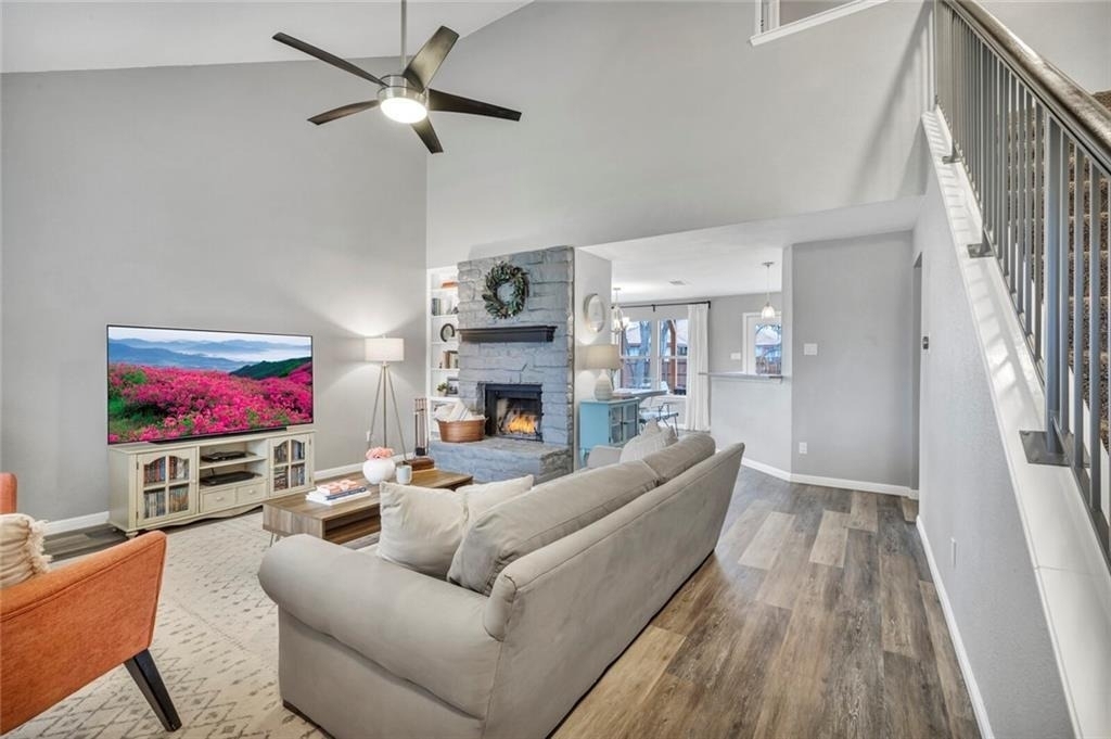 1808 Sylvia Ln - Photo 4