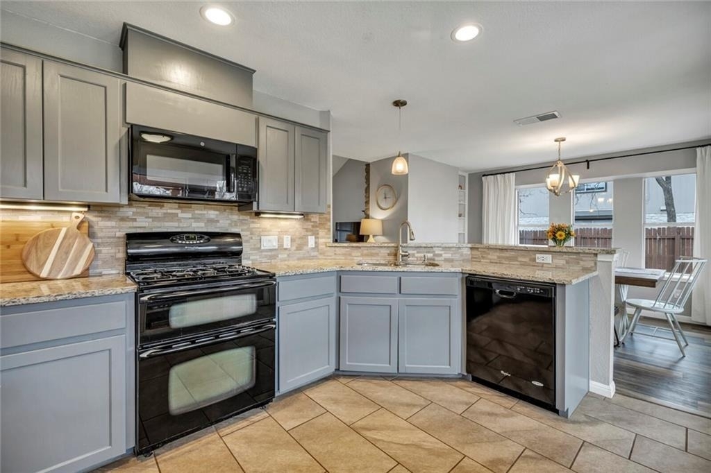 1808 Sylvia Ln - Photo 5