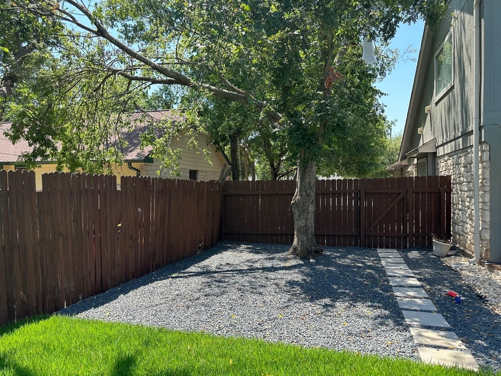 1808 Sylvia Ln - Photo 22