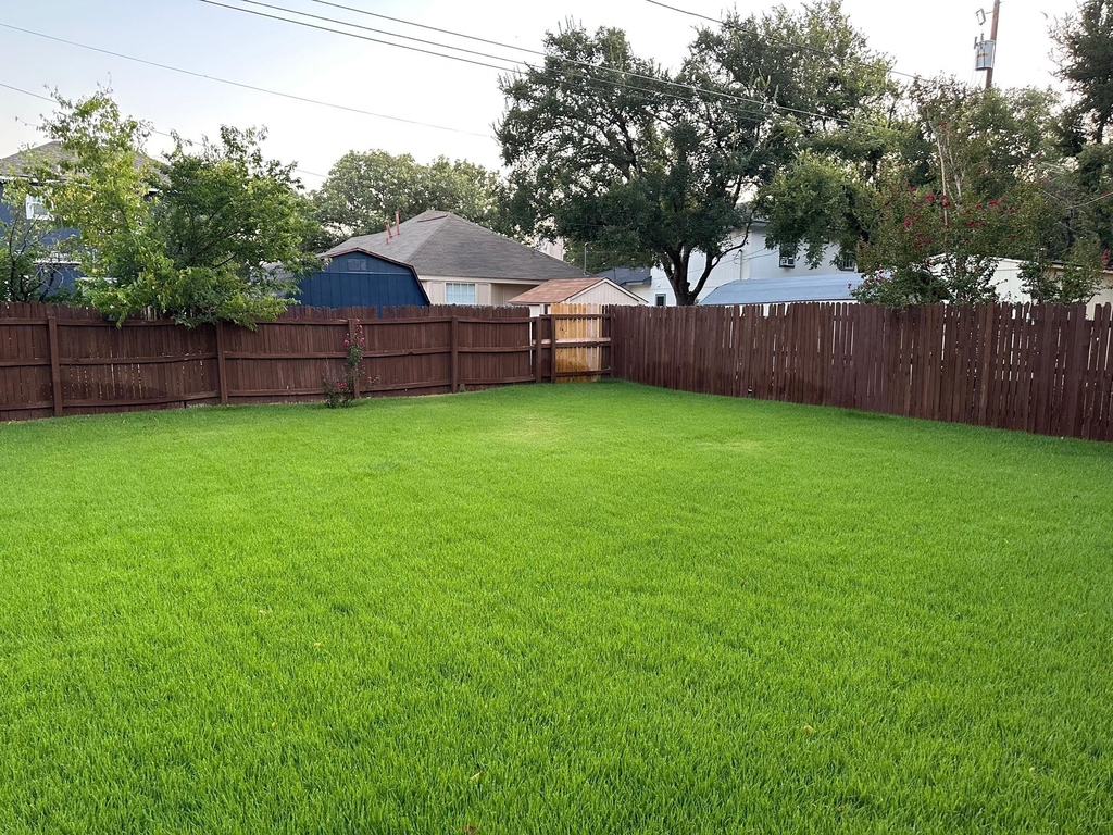 1808 Sylvia Ln - Photo 25
