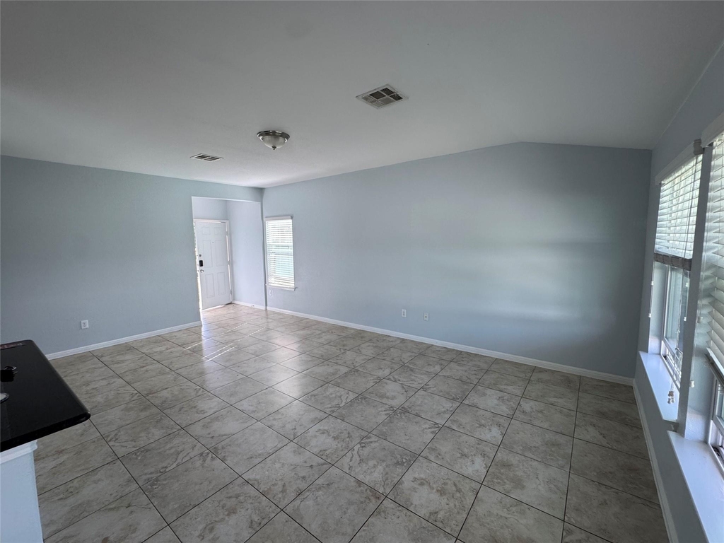 1520 Portchester Castle Path - Photo 4