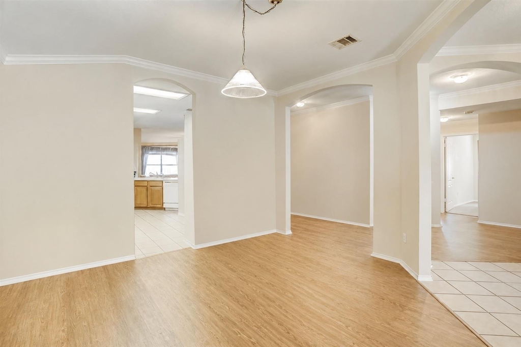 2100 Mir Woods Dr - Photo 2