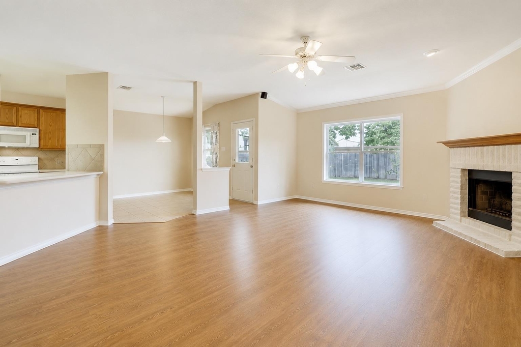 2100 Mir Woods Dr - Photo 4