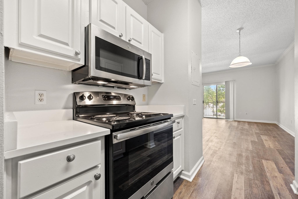 12166 Metric Blvd - Photo 11