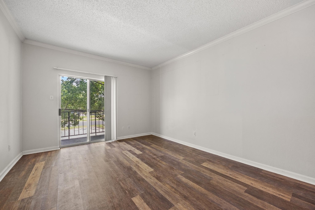 12166 Metric Blvd - Photo 3