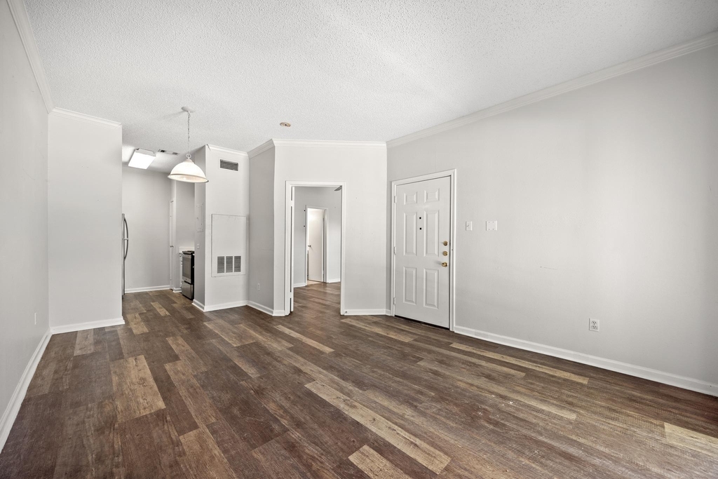 12166 Metric Blvd - Photo 5