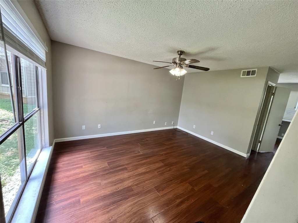 112 Hillside Cv - Photo 1