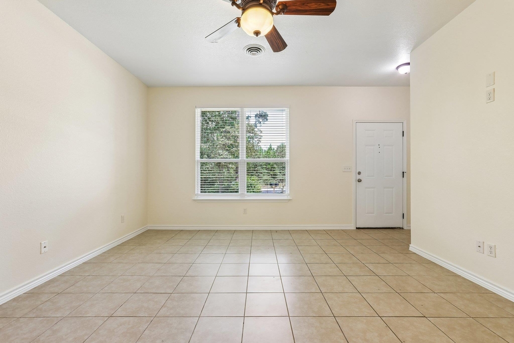 133 N Kanaio Dr - Photo 3