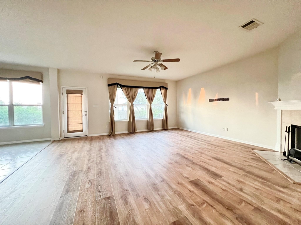 1103 Apollo Ln - Photo 21