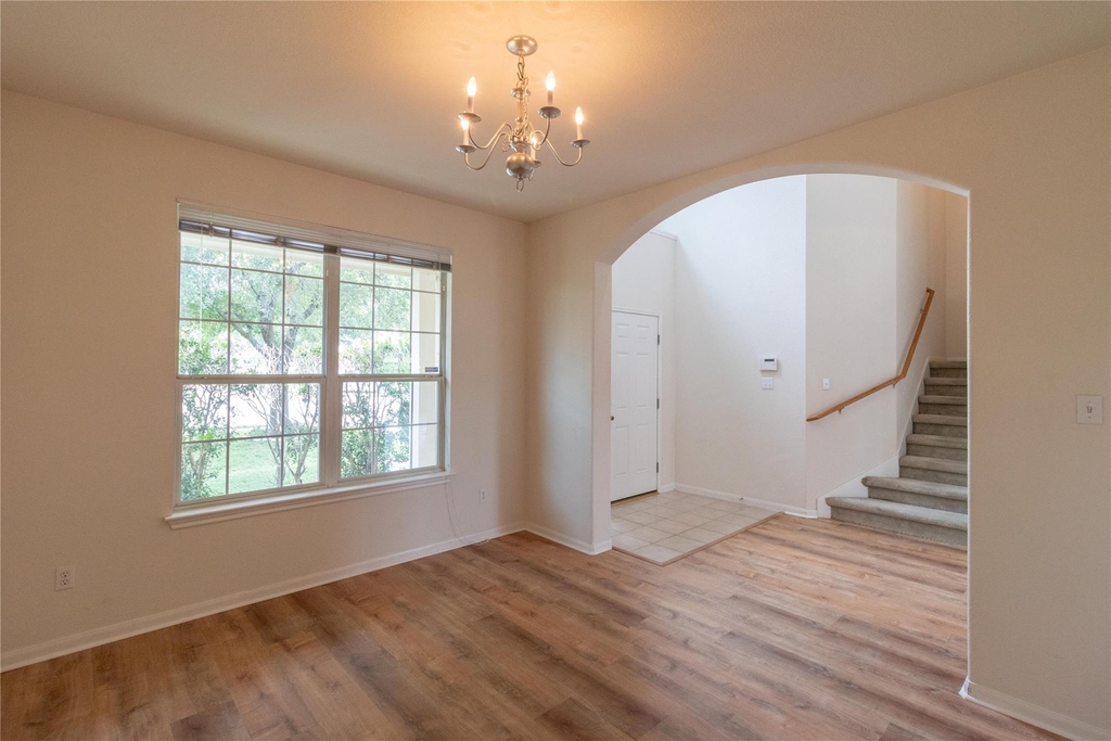 1103 Apollo Ln - Photo 15