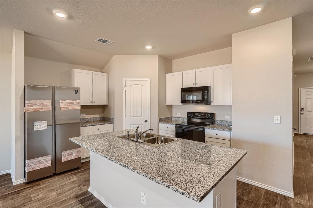 5832 Brocade Dr - Photo 1
