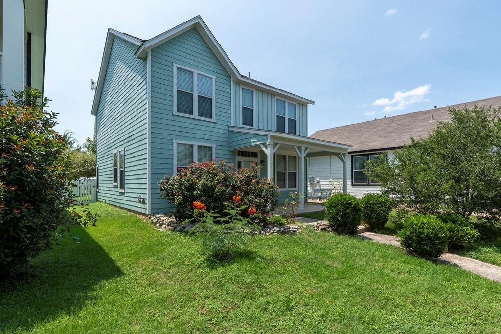 423 Wetzel - Photo 1