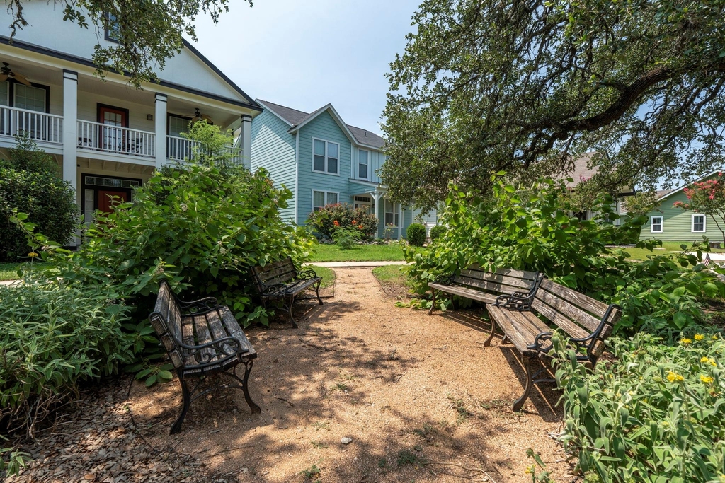 423 Wetzel - Photo 4