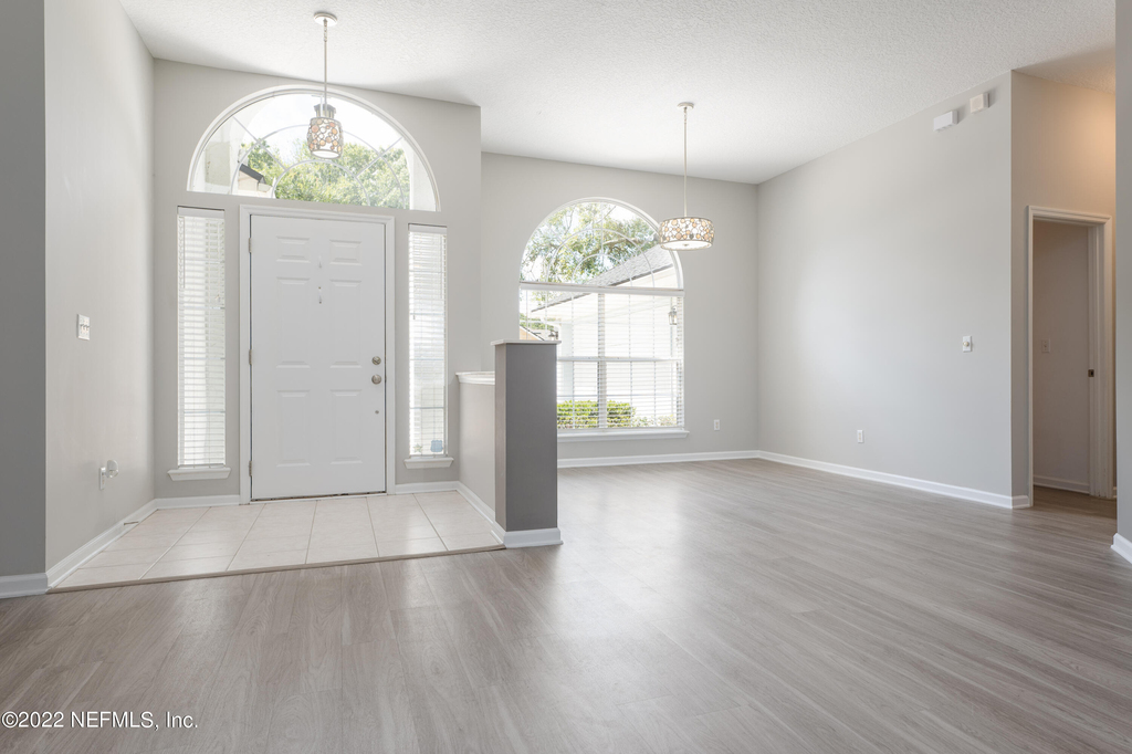 171 Elmwood Drive - Photo 5