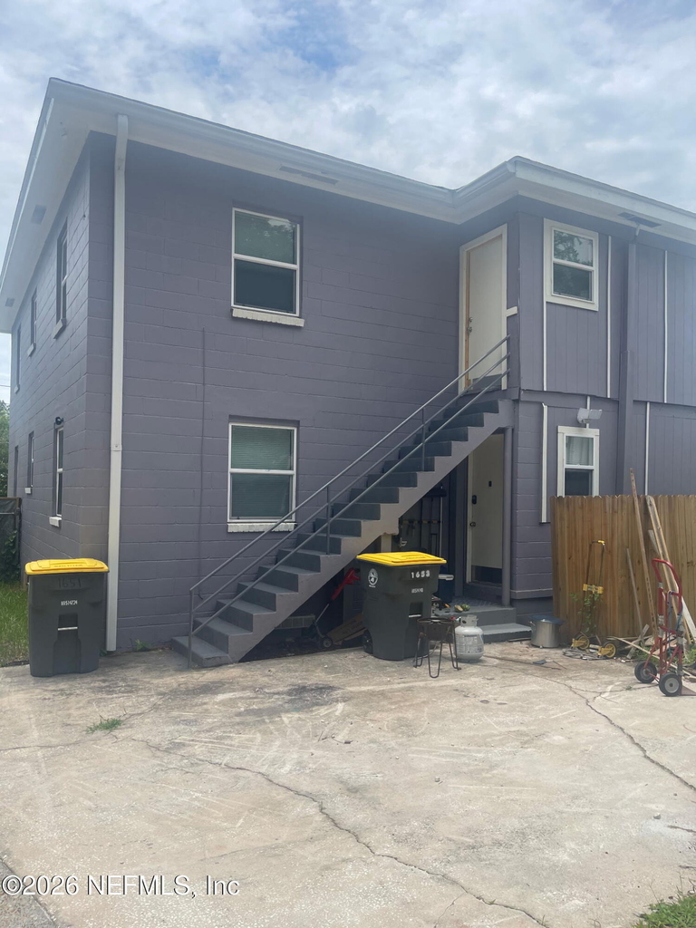 1651 W 17th Street - Photo 1