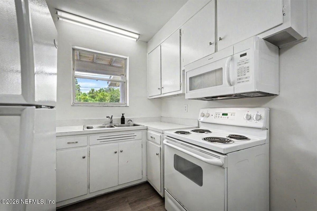 6216 Suwanee Road - Photo 14