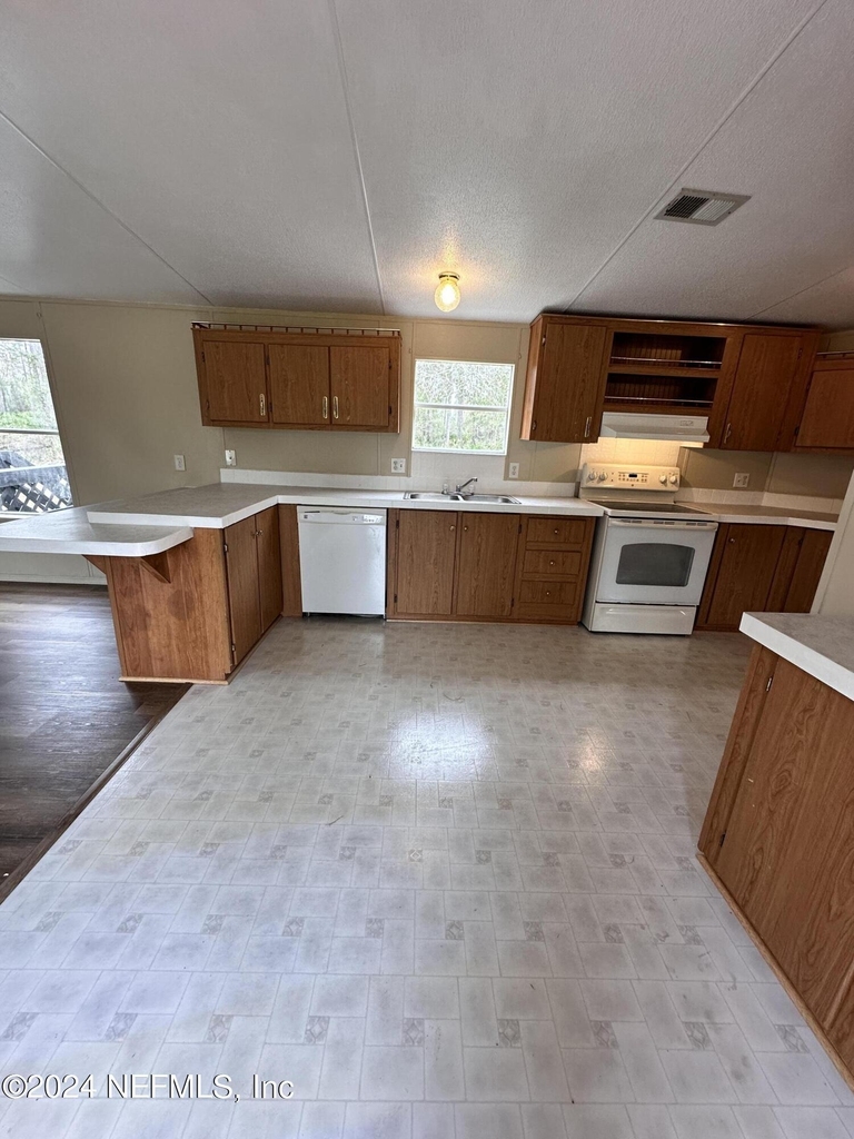 1757 Freedom Drive - Photo 6