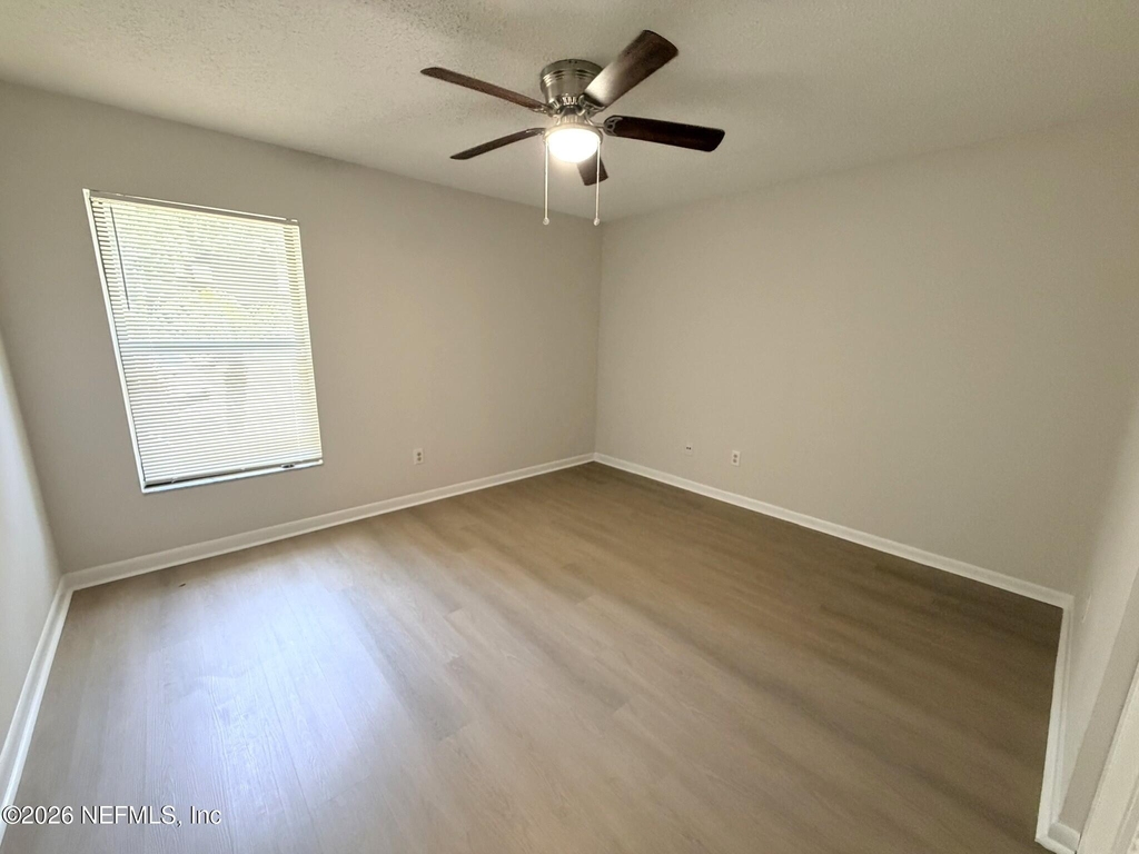 5646 Pinebay Circle S - Photo 10
