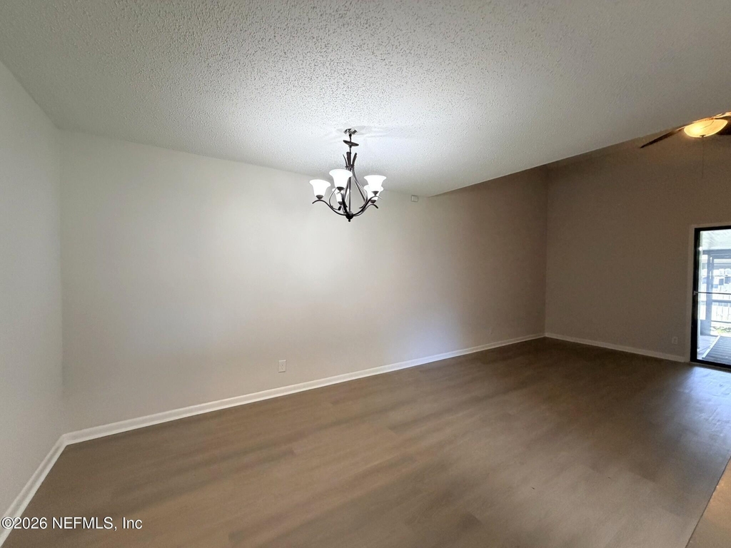 5646 Pinebay Circle S - Photo 3