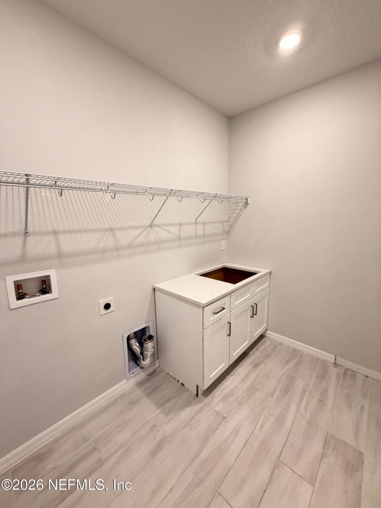1352 Arklow Circle - Photo 29