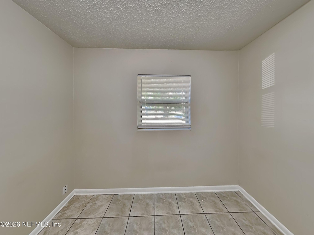 237 Blairmore Boulevard - Photo 10