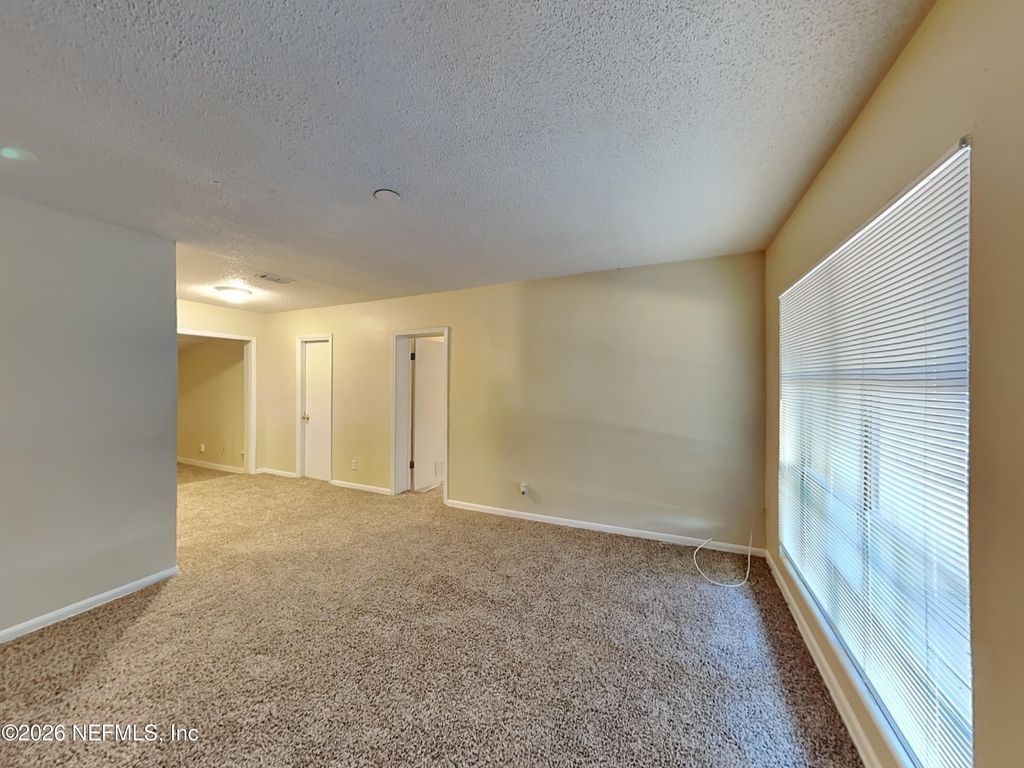 237 Blairmore Boulevard - Photo 3