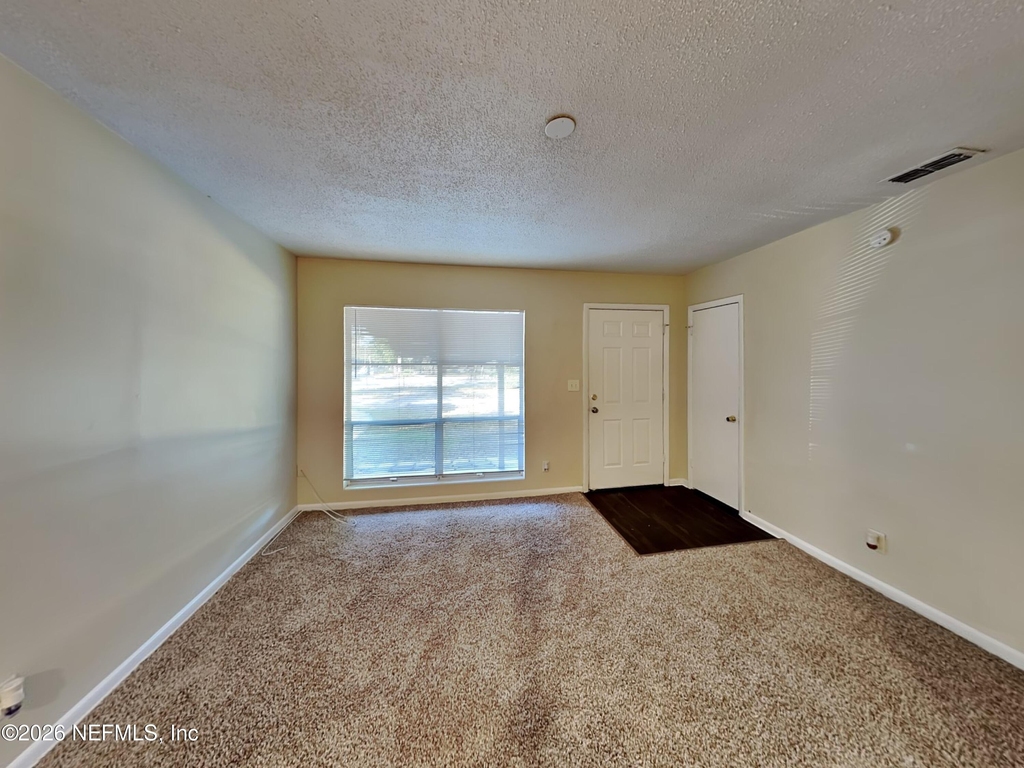237 Blairmore Boulevard - Photo 4